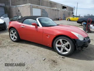 2008 Pontiac Solstice z VIN 1G2MB35B88Y107998, wystawiony jako Copart lot #49872315 z przebiegiem 70 788 mil mil oraz Czysty tytuł • Clean title. Historia ofert i sprzedaży dostępna na DreamBid. Obrazek 4.