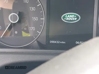 2018 Land Rover Range Rover Velar S с VIN SALYB2RN8JA770331, выставлен на аукционе IAAI как лот 42402894 с пробегом 98 432 миль миль и . История ставок и продаж доступна на DreamBid. Изображение 15.