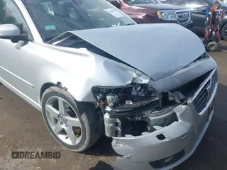 2008 Volvo V50 with VIN YV1MW390582394948, listed as a IAAI auction lot 41649127 with 180,135 mi miles. Bid and sale history available at carsss.com. Image 6.