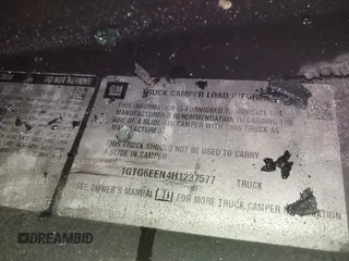 2017 GMC Canyon 4WD Denali z VIN 1GTG6EEN4H1237577, wystawiony jako IAAI lot #42261280 z przebiegiem Nie podano mil oraz . Historia ofert i sprzedaży dostępna na DreamBid. Obrazek 9.
