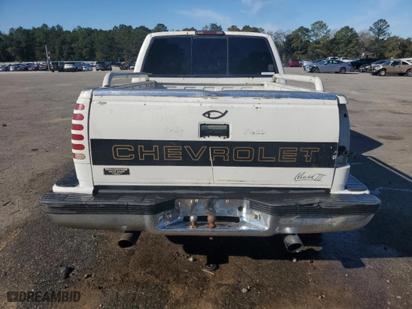 1997 Chevrolet C/K 1500 with VIN 2GBEC19R7V1118602, listed as a Copart auction lot 88310455 with 263,009 mi miles and Salvage Title. Bid and sale history available at carsss.com. Image 6.