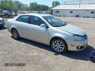 2010 Volkswagen Jetta Limited Edition with VIN 3VWRX7AJ5AM047491, listed as a IAAI auction lot 42663062 with 146,179 mi miles and . Bid and sale history available at DreamBid. Image 1.