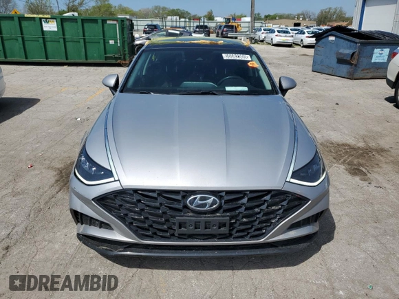 2023 Hyundai Sonata SEL z VIN KMHL14JA8PA301107, wystawiony jako Copart lot #55582305 z przebiegiem 75 022 mil mil oraz Czysty tytuł • Clean title. Historia ofert i sprzedaży dostępna na DreamBid. Obrazek 5.