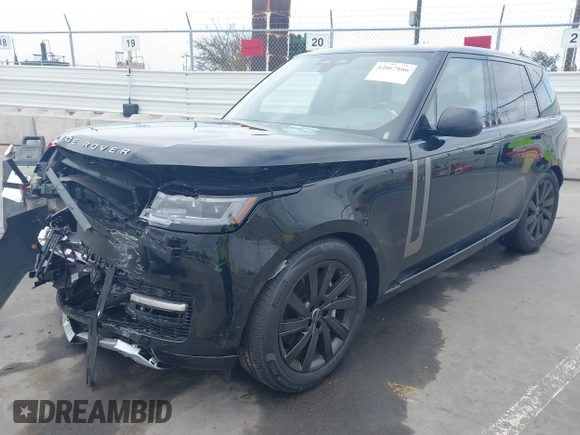 2025 Land Rover Range Rover SE z VIN SALKP9FU1SA280360, wystawiony jako IAAI lot #42067166 z przebiegiem 2 712 mil mil oraz . Historia ofert i sprzedaży dostępna na DreamBid. Obrazek 17.