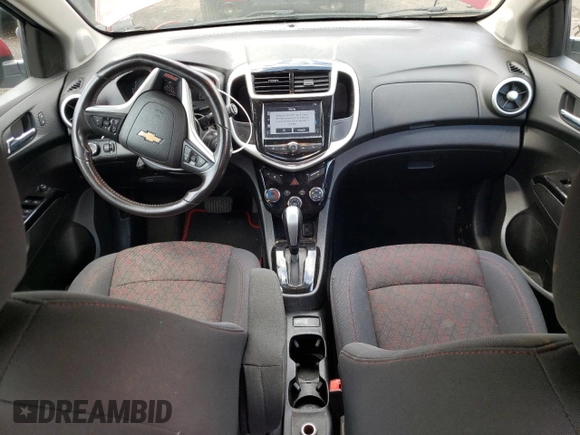 2017 Chevrolet Sonic LT z VIN 1G1JD6SH0H4128217, wystawiony jako Copart lot #55092485 z przebiegiem 41 545 mil mil oraz Szkoda całkowita • Salvage title. Historia ofert i sprzedaży dostępna na DreamBid. Obrazek 8.