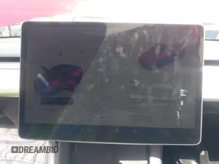 2024 Tesla Model Y с VIN 7SAYGDED7RF045410, выставлен на аукционе IAAI как лот 42000700 с пробегом 13 021 миль миль и . История ставок и продаж доступна на DreamBid. Изображение 7.