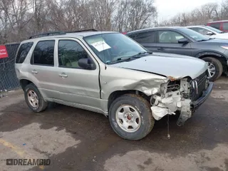 2005 Mercury Mariner Luxury with VIN 4M2YU57175DJ05986, listed as a IAAI auction lot 41713180 with 243,682 mi miles. Bid and sale history available at carsss.com. Image 1.