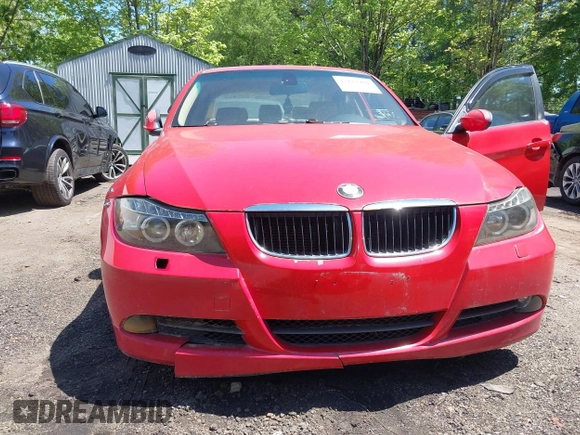 2006 BMW 3 Series 325i with VIN WBAVB17526NK41395, listed as a IAAI auction lot 42122401 with 159,141 mi miles. Bid and sale history available at carsss.com. Image 6.