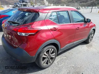 2019 Nissan Kicks S with VIN 3N1CP5CU6KL528557, listed as a IAAI auction lot 41630400 with 72,132 mi miles. Bid and sale history available at carsss.com. Image 4.