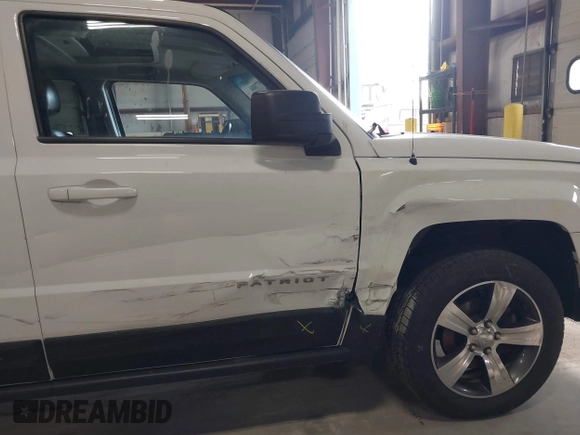 2016 Jeep Patriot High Altitude Edition with VIN 1C4NJRFB6GD581944, listed as a IAAI auction lot 41977804 with 162,906 mi miles. Bid and sale history available at carsss.com. Image 17.