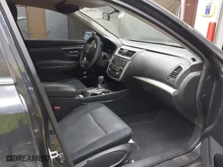 2017 Nissan Altima 2.5 SV with VIN 1N4AL3AP3HC124367, listed as a IAAI auction lot 41588541 with 112,482 mi miles. Bid and sale history available at carsss.com. Image 5.