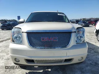 2014 GMC Yukon Denali with VIN 1GKS2EEF0ER130588, listed as a Copart auction lot 45232075 with 193,677 mi miles and Salvage Title. Bid and sale history available at carsss.com. Image 5.
