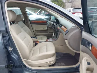 2004 Audi A6 with VIN WAUVT64B64N104316, listed as a IAAI auction lot 41914713 with 246,473 mi miles. Bid and sale history available at carsss.com. Image 5.