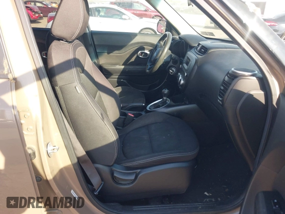 2015 Kia Soul z VIN KNDJN2A22F7146319, wystawiony jako IAAI lot #42083232 z przebiegiem 97 786 mil mil oraz . Historia ofert i sprzedaży dostępna na DreamBid. Obrazek 5.