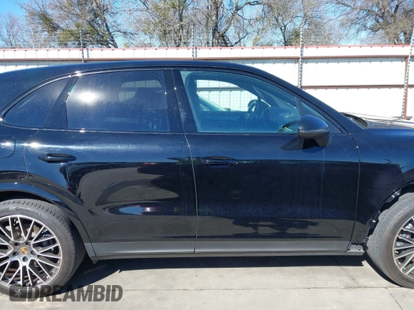 2022 Porsche Cayenne Turbo S E-Hybrid with VIN WP1AA2AY5NDA07039, listed as a IAAI auction lot 41345349 with 9,738 mi miles and . Bid and sale history available at DreamBid. Image 14.