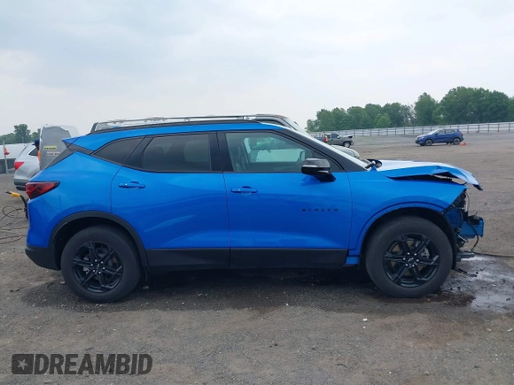 2024 Chevrolet Blazer LT z VIN 3GNKBJRS7RS129203, wystawiony jako IAAI lot #42266070 z przebiegiem 24 094 mil mil oraz . Historia ofert i sprzedaży dostępna na DreamBid. Obrazek 14.