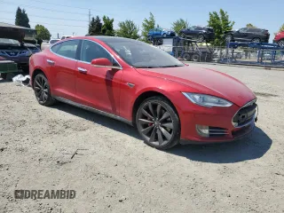 2014 Tesla Model S 60 with VIN 5YJSA1H17EFP29100, listed as a Copart auction lot 65081725 with 130,377 mi miles and Clean title. Bid and sale history available at DreamBid. Image 4.