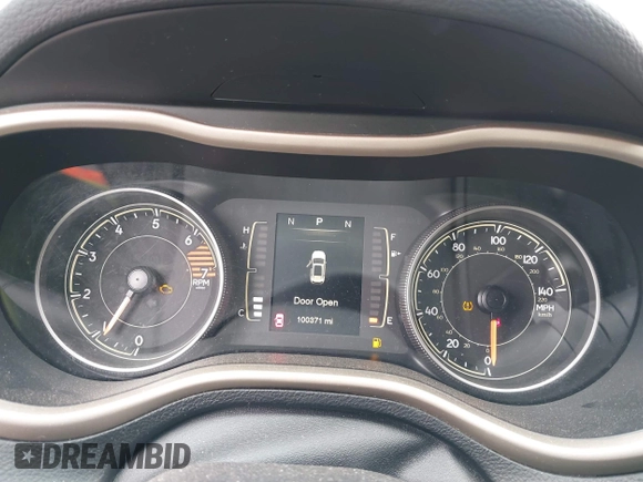 2016 Jeep Cherokee Latitude with VIN 1C4PJLCB0GW350567, listed as a IAAI auction lot 41624430 with 100,371 mi miles. Bid and sale history available at carsss.com. Image 7.