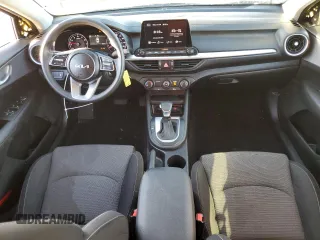 2024 Kia Forte LX with VIN 3KPF24AD0RE699194, listed as a Copart auction lot 88967025 with 32,691 mi miles and Salvage Title. Bid and sale history available at carsss.com. Image 8.