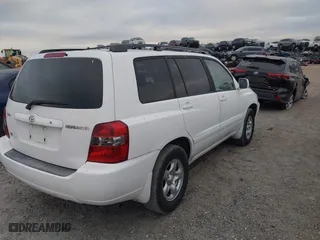 2006 Toyota Highlander with VIN JTEGP21A860101367, listed as a IAAI auction lot 41316085 with 172,426 mi miles. Bid and sale history available at carsss.com. Image 4.