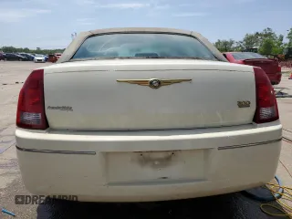 2007 Chrysler 300 Touring z VIN 2C3KA53G97H855530, wystawiony jako Copart lot #57097835 z przebiegiem Nie podano mil oraz Szkoda całkowita • Salvage title. Historia ofert i sprzedaży dostępna na DreamBid. Obrazek 6.