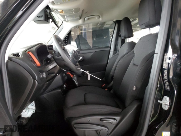 2018 Jeep Renegade Sport z VIN ZACCJBAB1JPH47110, wystawiony jako Copart lot #48521545 z przebiegiem Nie podano mil oraz Szkoda całkowita • Salvage title. Historia ofert i sprzedaży dostępna na DreamBid. Obrazek 7.