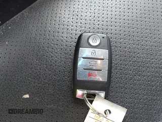 2014 Kia Sorento LX with VIN 5XYKTDA61EG475569, listed as a IAAI auction lot 41924158 with 58,724 mi miles and . Bid and sale history available at carsss.com. Image 11.
