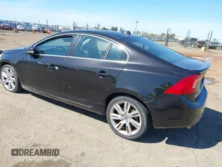 2011 Volvo S60 z VIN YV1902FH4B2005400, wystawiony jako IAAI lot #41858710 z przebiegiem 164 408 mil mil oraz . Historia ofert i sprzedaży dostępna na DreamBid. Obrazek 3.
