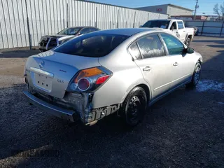 2009 Nissan Altima 2.5 SL with VIN 1N4AL21E89N469084, listed as a IAAI auction lot 41278967 with 246,149 mi miles. Bid and sale history available at carsss.com. Image 4.