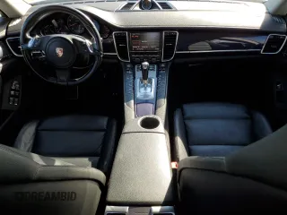 2014 Porsche Panamera z VIN WP0AA2A74EL014241, wystawiony jako Copart lot #46276785 z przebiegiem 56 438 mil mil oraz Szkoda całkowita • Salvage title. Historia ofert i sprzedaży dostępna na DreamBid. Obrazek 8.