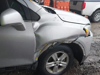 2015 Chevrolet Trax LT with VIN KL7CJLSB1FB082471, listed as a IAAI auction lot 41442413 with 91,520 mi miles. Bid and sale history available at carsss.com. Image 6.