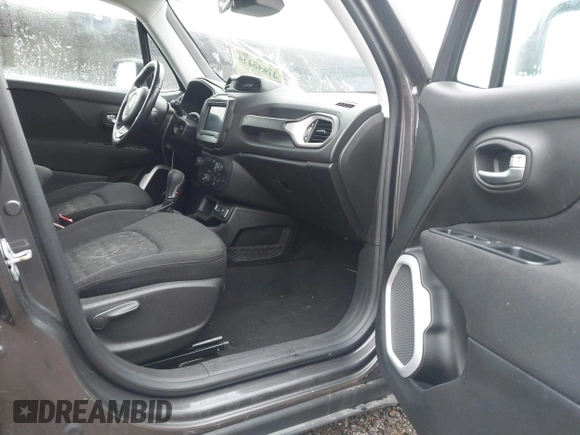 2018 Jeep Renegade Latitude with VIN ZACCJABB0JPG70206, listed as a IAAI auction lot 41630430 with 120,375 mi miles. Bid and sale history available at carsss.com. Image 5.