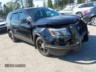 2019 Ford Police Interceptor Utility z VIN 1FM5K8AR2KGB15636, wystawiony jako IAAI lot #42077769 z przebiegiem Nie podano mil oraz . Historia ofert i sprzedaży dostępna na DreamBid. Obrazek 1.