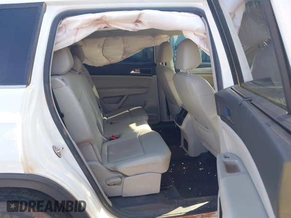 2018 Volkswagen Atlas SE with VIN 1V2CR2CA2JC579073, listed as a IAAI auction lot 41968461 with 118,656 mi miles and . Bid and sale history available at DreamBid. Image 8.