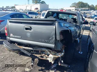 2001 Chevrolet Silverado 1500 LS with VIN 2GCEC19V711258782, listed as a IAAI auction lot 41352234 with 184,348 mi miles. Bid and sale history available at carsss.com. Image 6.