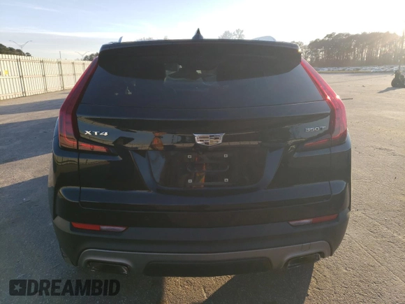 2020 Cadillac XT4 FWD Premium Luxury z VIN 1GYFZCR44LF056476, wystawiony jako Copart lot #43559495 z przebiegiem 51 076 mil mil oraz Szkody całkowita. Historia ofert i sprzedaży dostępna na DreamBid. Obrazek 6.