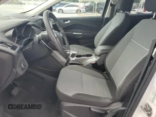 2013 Ford Escape SE z VIN 1FMCU0GX6DUD64499, wystawiony jako Copart lot #60971245 z przebiegiem 63 411 mil mil oraz Szkoda całkowita • Salvage title. Historia ofert i sprzedaży dostępna na DreamBid. Obrazek 7.