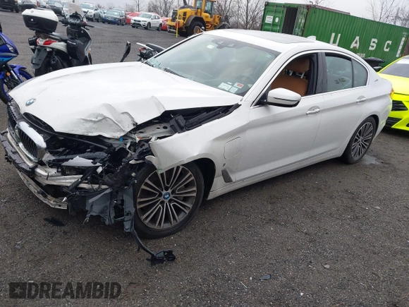 2018 BMW 5 Series 530e xDrive with VIN WBAJB1C50JG624043, listed as a IAAI auction lot 41814687 with 41,301 mi miles and . Bid and sale history available at DreamBid. Image 18.