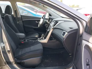 2017 Hyundai Elantra с VIN KMHD35LH6HU372210, выставлен на аукционе IAAI как лот 42251992 с пробегом 110 331 миль миль и . История ставок и продаж доступна на DreamBid. Изображение 5.