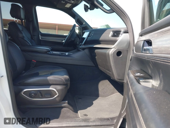 2024 Jeep Wagoneer Series II with VIN 1C4SJUBP9RS126155, listed as a IAAI auction lot 41851590 with 46,543 mi miles and . Bid and sale history available at DreamBid. Image 5.
