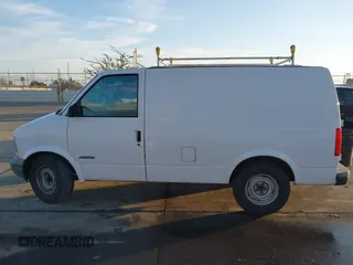 1998 Chevrolet Astro Cargo Van with VIN 1GCDM19W4WB133439, listed as a IAAI auction lot 41456062 with 310,476 mi miles. Bid and sale history available at carsss.com. Image 14.