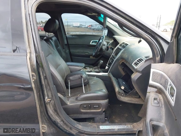 2014 Ford Explorer Limited with VIN 1FM5K8F8XEGB63289, listed as a IAAI auction lot 41848462 with 227,167 mi miles. Bid and sale history available at carsss.com. Image 5.