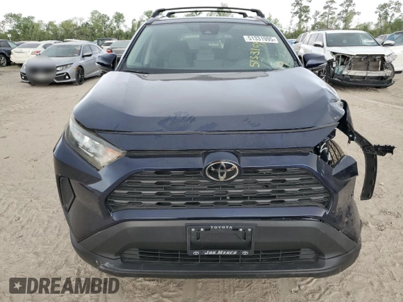 2025 Toyota RAV4 XLE with VIN 2T3W1RFVXSW368361, listed as a Copart auction lot 51331995 with 900 mi miles and Salvage Title. Bid and sale history available at carsss.com. Image 5.