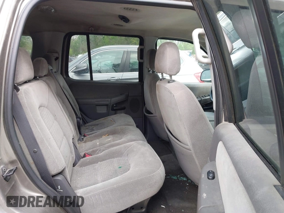 2005 Ford Explorer XLT z VIN 1FMZU63E95UB09607, wystawiony jako IAAI lot #42064379 z przebiegiem 192 117 mil mil oraz . Historia ofert i sprzedaży dostępna na DreamBid. Obrazek 8.