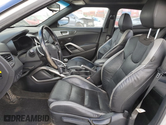 2016 Hyundai Veloster Turbo with VIN KMHTC6AE5GU275735, listed as a Copart auction lot 82707824 with 105,870 mi miles and Salvage Title. Bid and sale history available at carsss.com. Image 7.