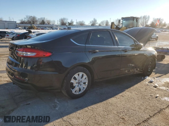 2019 Ford Fusion S with VIN 3FA6P0G79KR268479, listed as a Copart auction lot 88415935 with 91,258 mi miles and Salvage Title. Bid and sale history available at DreamBid. Image 3.