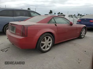 2005 Cadillac XLR z VIN 1G6YV34A855601016, wystawiony jako Copart lot #74436784 z przebiegiem Nie podano mil oraz Szkody całkowita. Historia ofert i sprzedaży dostępna na DreamBid. Obrazek 3.