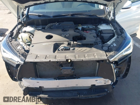 2020 Infiniti QX50 Luxe z VIN 3PCAJ5M38LF102168, wystawiony jako IAAI lot #42303489 z przebiegiem 24 910 mil mil oraz . Historia ofert i sprzedaży dostępna na DreamBid. Obrazek 10.
