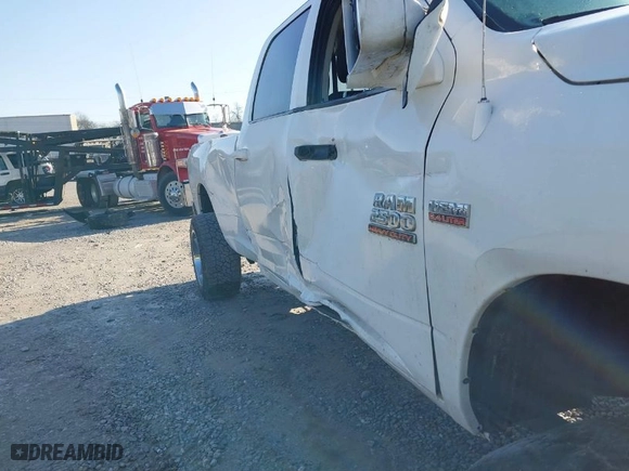 2018 Ram 2500 Tradesman with VIN 3C6UR5HJ0JG216906, listed as a IAAI auction lot 41409441 with 122,401 mi miles. Bid and sale history available at carsss.com. Image 6.