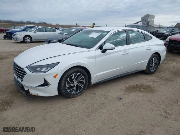 2021 Hyundai Sonata Hybrid Blue with VIN KMHL24JJ6MA033392, listed as a IAAI auction lot 41539515 with 43,095 mi miles. Bid and sale history available at carsss.com. Image 2.
